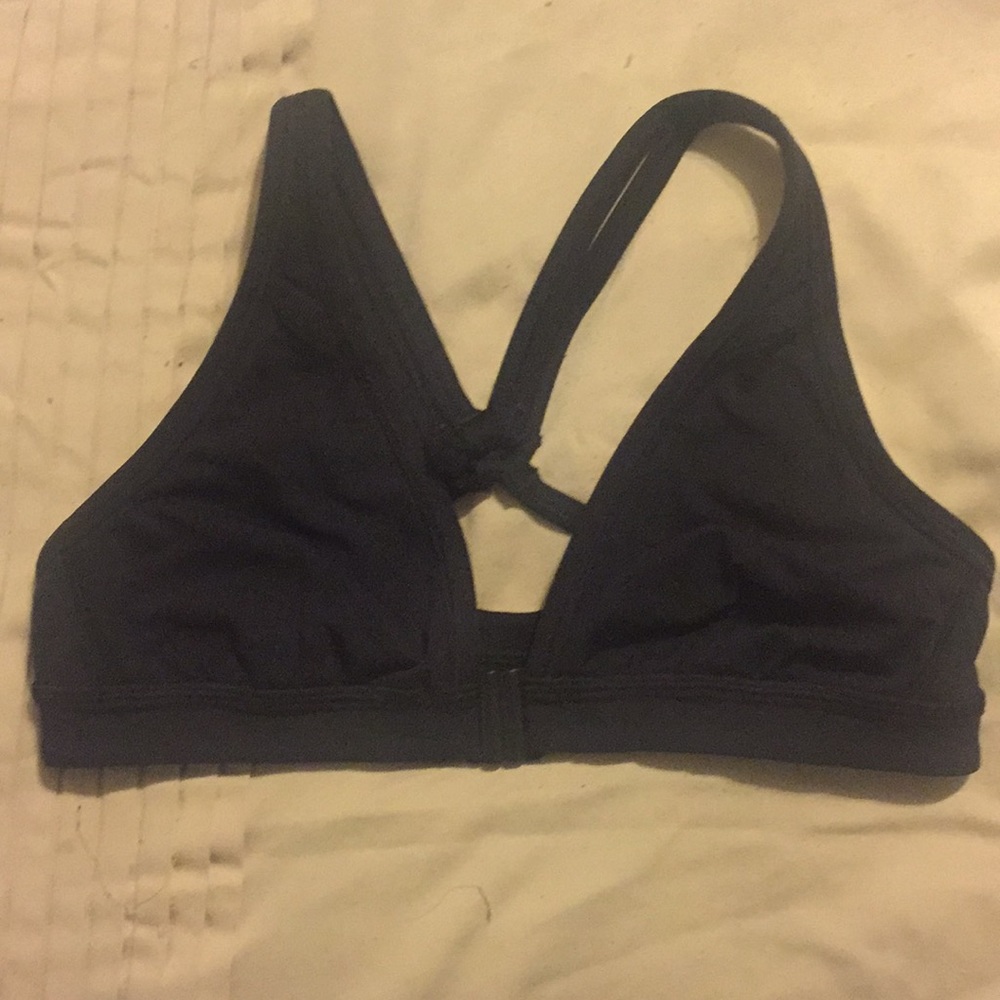 Lululemon front clasp sport bra